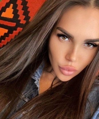 Экзотическая красотка приглашает в гости и порадует тебя разнообразными сексуальными услугами. Забудь обо всех проблемах и окунись в мир наслаждения вместе со мной! 12839, 24 года