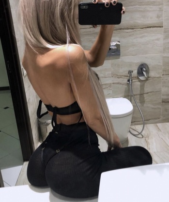 Сладкая и сочная малышка готова исполнить твои самые смелые фантазии. Позволь себе немного беззаботности в моей компании. Обещаю, будет очень горячо и незабываемо! 7003, 23 года